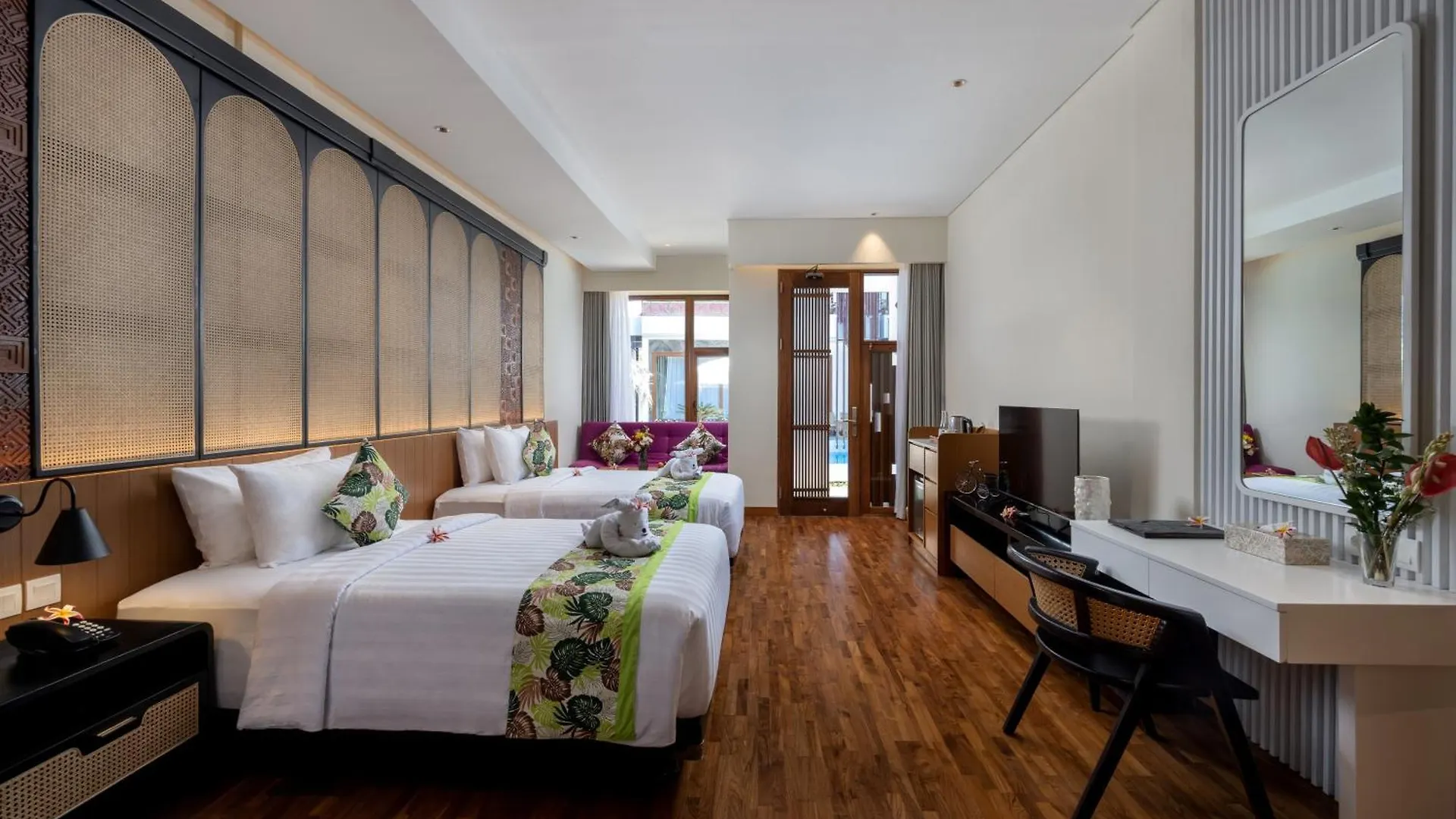 Mokko Suites Batubelig Canggu  4*, Canggu (Bali)